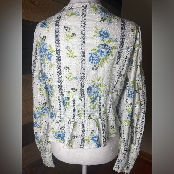Free People Blossom Eyelet Floral Crop Top Size Medium - Picture 5 of 9